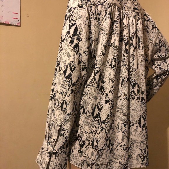 New - Picture 3 of 4